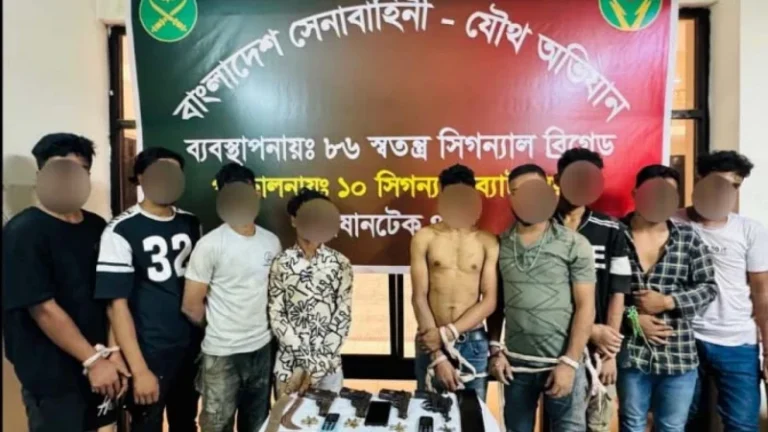 রাজধানীর মাটিকাটায় সেনাবাহিনীর অভিযান, ১০ সন্ত্রাসী গ্রেপ্তার