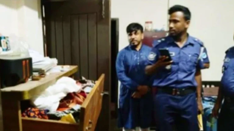 জেলা বিএনপির আহ্বায়কের বাসায় লুটপাট-চুরি