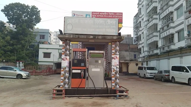 ১০ দফা দাবিতে রাজশাহীতে পেট্রল পাম্পে ধর্মঘট চলছে