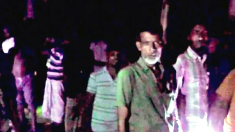 বিজিবি ও স্থানীয়দের বাধায় পিছু হটল বিএসএফ