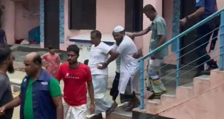 ৪ শিশুকে বলৎকার মাদ্রসা শিক্ষক আটক