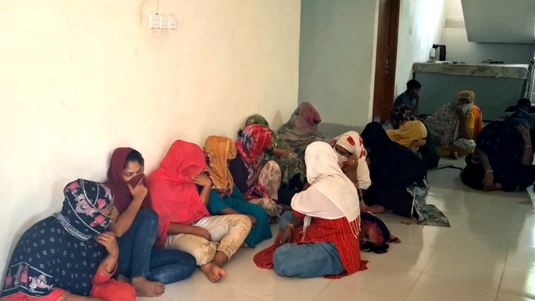 বিজয়পুর সীমান্তে নারী-শিশুসহ ৩২ জনকে বিএসএফের পুশ ইন