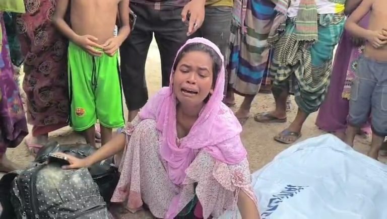 সিরাজগঞ্জে বাস চাপায় যাত্রীর মৃত্যু