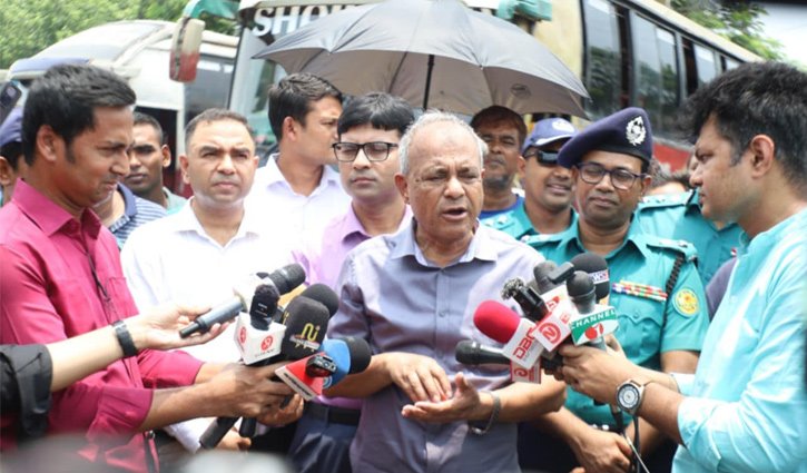 সরবরাহ বেড়েছে, তাই গরুর দাম কম: স্বরাষ্ট্র উপদেষ্টা