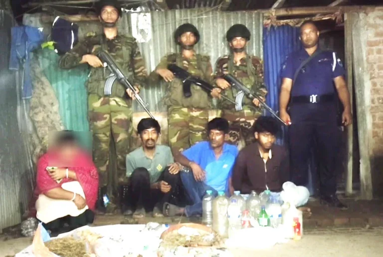 জয়পুরহাটে মাদকবিরোধী অভিযানে গ্রেপ্তার ৫