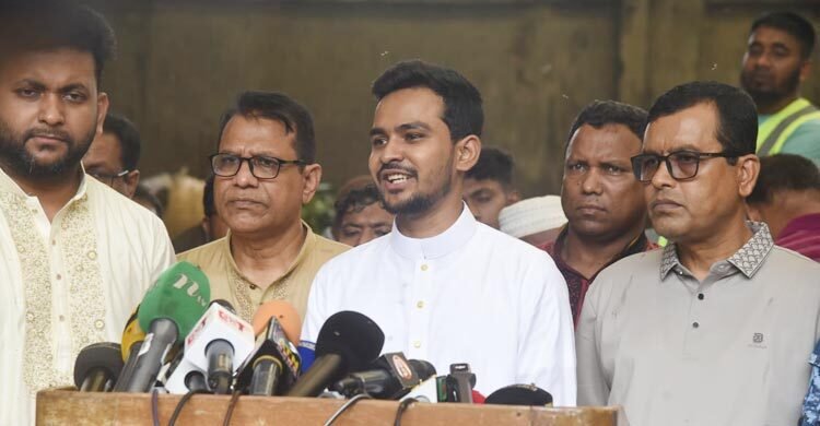 কোরবানির বর্জ্যের কারণে নগরবাসীর ঈদ আনন্দ বাধাগ্রস্ত হবে না: আসিফ মাহমুদ