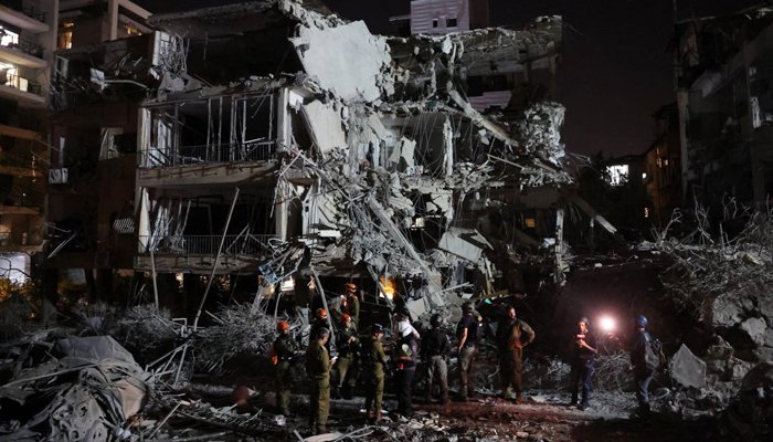 ইরানের পাল্টা আক্রমণে ইসরায়েলে ধ্বংসযজ্ঞ