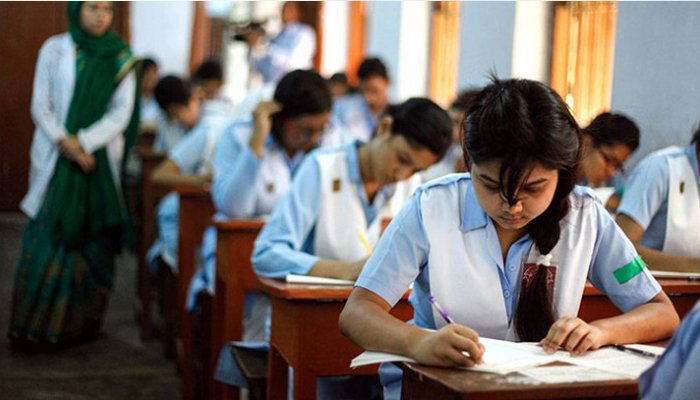 করোনা বাড়ায় ‘উদ্বেগ’, এইচএসসি পরীক্ষা হবে যথাসময়ে