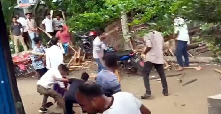 বাগেরহাটে বিএনপির সম্মেলনে দুই গ্রুপের সংঘর্ষ, আহত ৩০