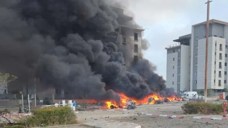 ইরানের ক্ষেপণাস্ত্রে ইসরায়েলে ব্যাপক ক্ষয়ক্ষতি, রেলস্টেশন বন্ধ