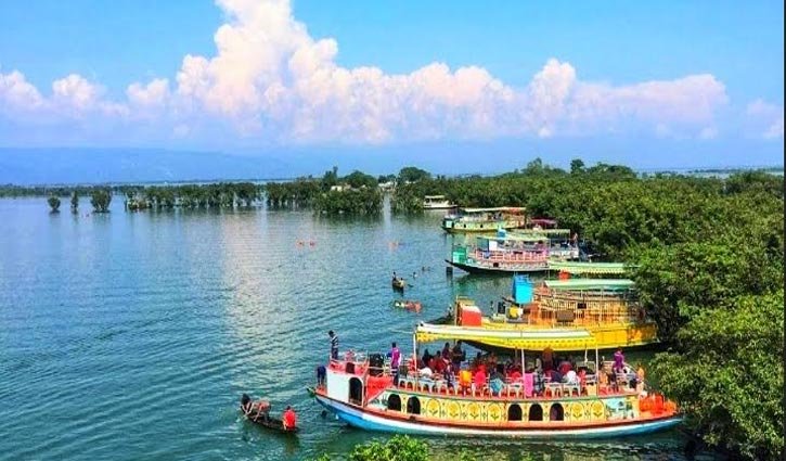 পর্যটনের চাপে ‘মৃত্যুমুখে’ টাঙ্গুয়ার হাওর