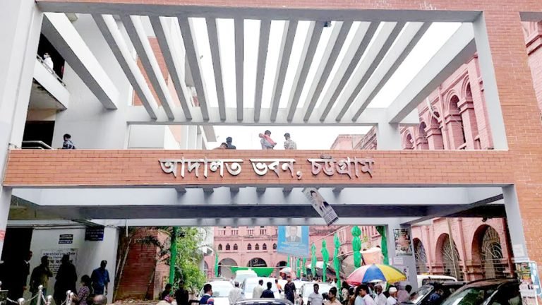 চট্টগ্রামে ভুল চিকিৎসায় কিশোরীর মৃত্যু: ৩ চিকিৎসকের বিরুদ্ধে মামলা