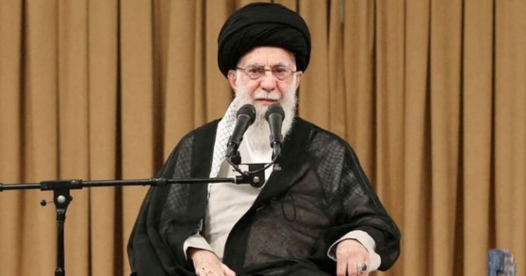 কারও আগ্রাসন মেনে নেবে না ইরান: খামেনি