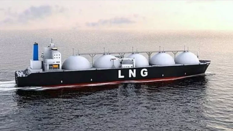 সিঙ্গাপুর থেকে ৫৬৯ কোটি টাকায় আসবে এক কার্গো এলএনজি