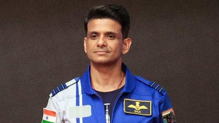 দ্বিতীয় ভারতীয় হিসেবে মহাকাশে পা রাখলেন শুভাংশু শুক্লা