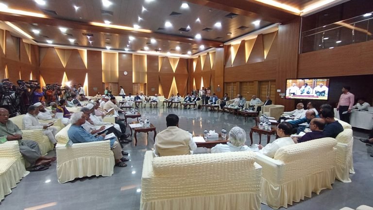 আলোচনায় আশানুরূপ অগ্রগতি হয়নি, ‘জুলাই সনদ’ কবে পরিষ্কার নয় কমিশন: আলী রীয়াজ