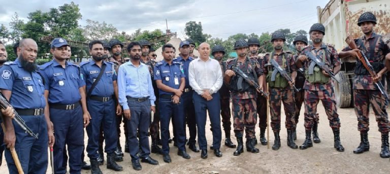 জাফলংয়ে ফের অভিযান, পাথর ভাঙার ১৮ মেশিনের বিদুৎ-সংযোগ বিচ্ছিন্ন