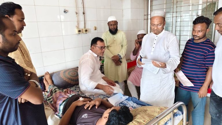 শেরপুরে অসুস্থ যুবদল নেতার পাশে বিএনপির কেন্দ্রীয় নেতা রুবেল