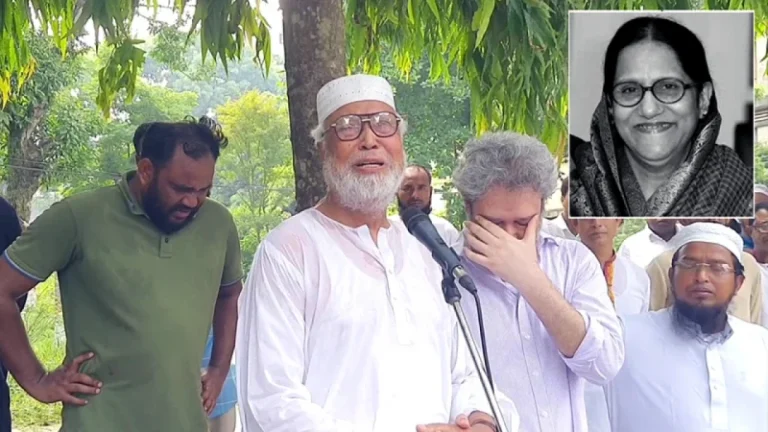 স্ত্রীর জানাজায় কাঁদলেন বঙ্গবীর কাদের সিদ্দিকী