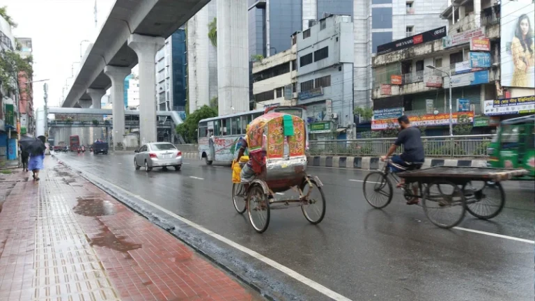 বৃষ্টিতে বায়ুদূষণে ঢাকার পরিস্থিতি কী?