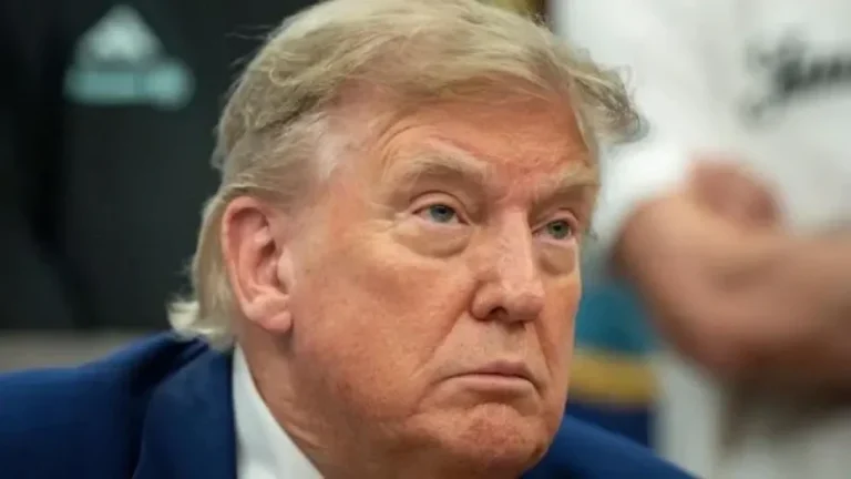 ইরান নিয়ে ‘ভুল তথ্য’ দিয়েছেন গোয়েন্দারা, দাবি ট্রাম্পের