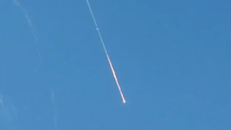 ইসরায়েলের বেন গুরিয়ন বিমানবন্দরসহ বিভিন্ন স্থাপনায় ইরানের হামলা