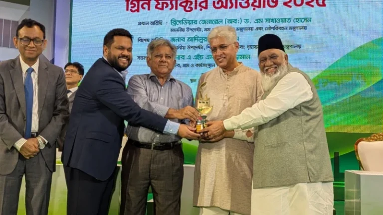 ‘গ্রিন ফ্যাক্টরি অ্যাওয়ার্ড’ পেল পিএইচপি শীপ ব্রেকিং এন্ড রিসাইকেলিং ইন্ডাস্ট্রিজ লিমিটেড
