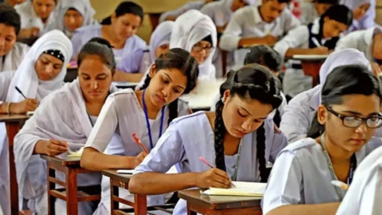 এইচএসসি পরীক্ষা কেন্দ্রে মানতে হবে যেসব স্বাস্থ্যবিধি