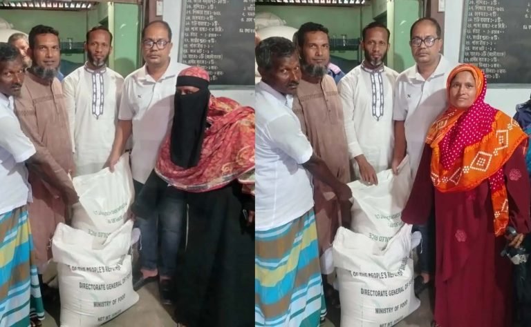 টঙ্গীবাড়ীর হাসাইলে ভিডব্লিউবি কর্মসূচির চাল বিতরণ