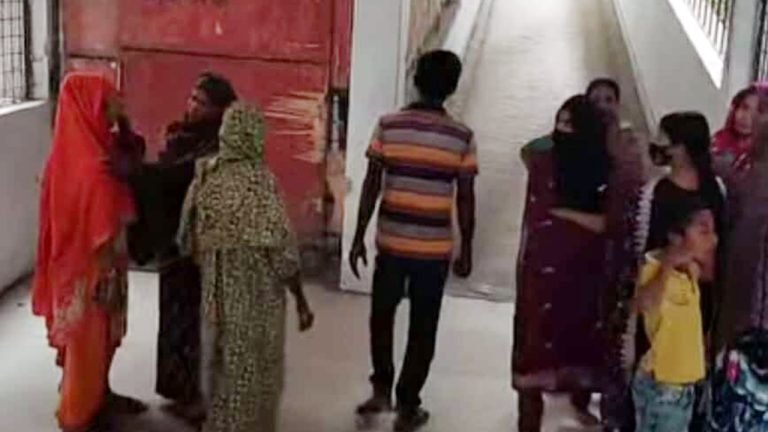 মাগুরায় বাস-ট্রাক সংঘর্ষে প্রাণ গেল চালকের