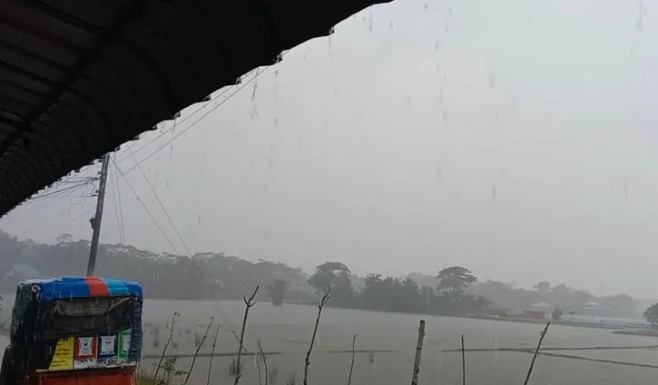 সমুদ্র বন্দরে ৩ নম্বর সতর্কতা