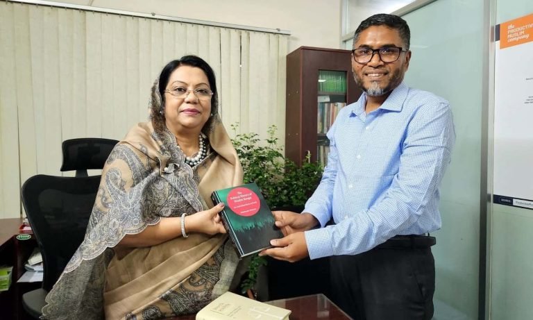 বিপিএমসিএ নির্বাচন: ইবনে সিনা হেড অফিসে সৌজন্য সাক্ষাতে আফরোজা খানম রিতা