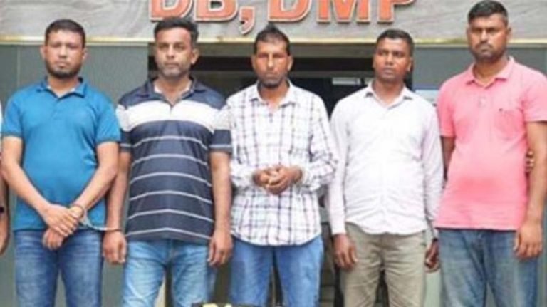 র‌্যাবের পোশাকে ডাকাতির প্রস্তুতিকালে গ্রেফতার ৫ জন কারাগারে