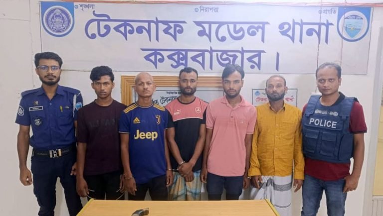 পাভেল চাকমার অপহরণে জড়িতদের অস্ত্রসহ আটক করছে পুলিশ