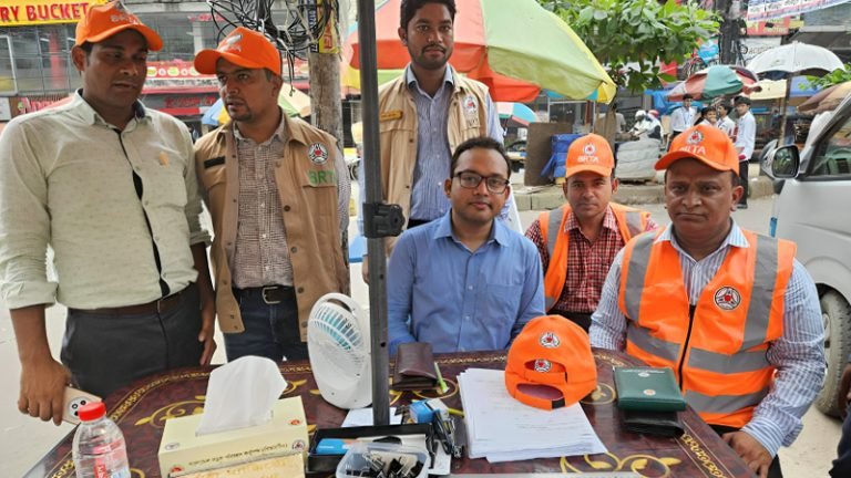মেয়াদোত্তীর্ণ বাস-ট্রাকের বিরুদ্ধে অভিযানে বিআরটিএ