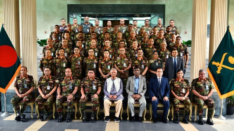 স্বাধীনতা রক্ষায় সেনাবাহিনীর ভূমিকা গুরুত্বপূর্ণ: প্রধান উপদেষ্টা