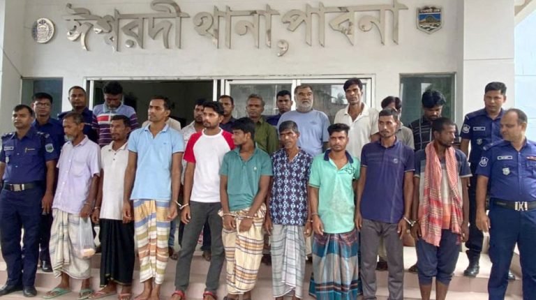 ঈশ্বরদীতে আ.লীগ নেতা মিনহাজসহ ১৬ জন গ্রেপ্তার