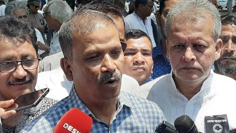 প্রয়োজনে আহতদের বিদেশ পাঠানো হবে: আইন উপদেষ্টা