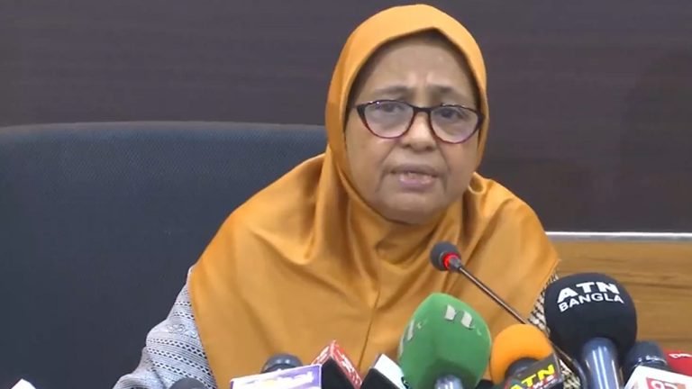 বিমান বিধ্বস্তের ঘটনা: আহতদের বিনামূল্যে চিকিৎসা দেওয়ার নির্দেশ স্বাস্থ্য উপদেষ্টার