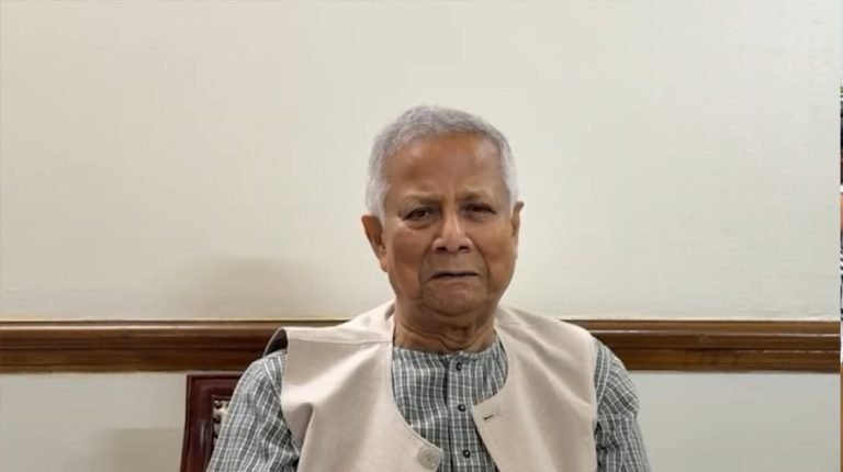 উত্তরায় বিমান দুর্ঘটনায় নিহতদের দাফন ও স্মৃতি সংরক্ষণের ঘোষণা প্রধান উপদেষ্টার