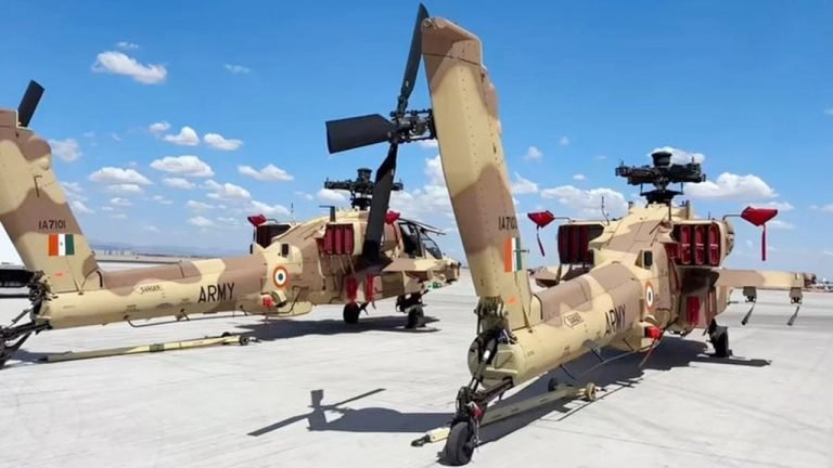 ১৫ মাস পর ভারতে এলো ‘উড়ন্ত ট্যাংক’ অ্যাপাচে হেলিকপ্টার