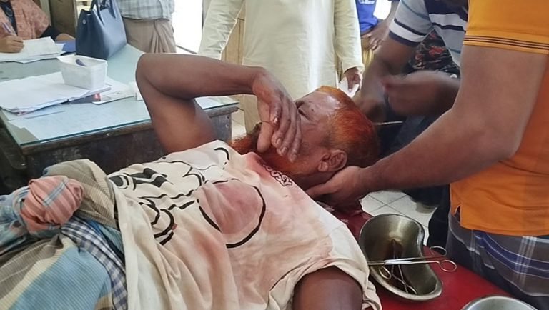 নাঙ্গলকোটে সংঘর্ষ: গুলিবিদ্ধ ৬, আহত ১৫