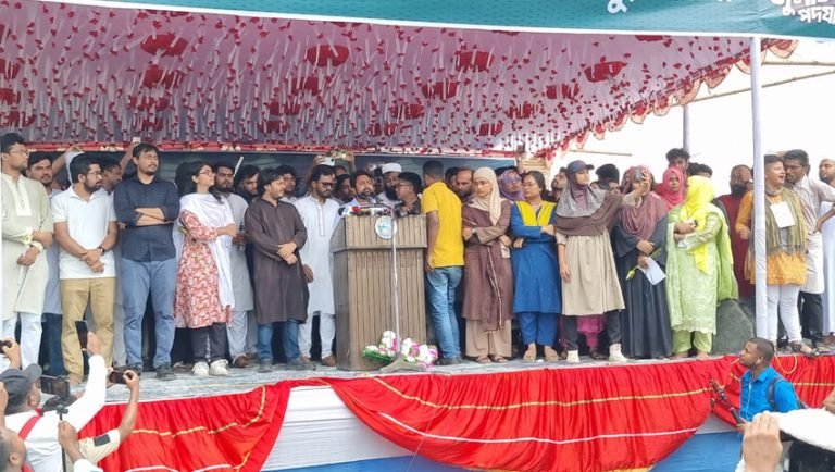 সরকার পরিবর্তনে জীবনের পরিবর্তন হবে না: নাহিদ