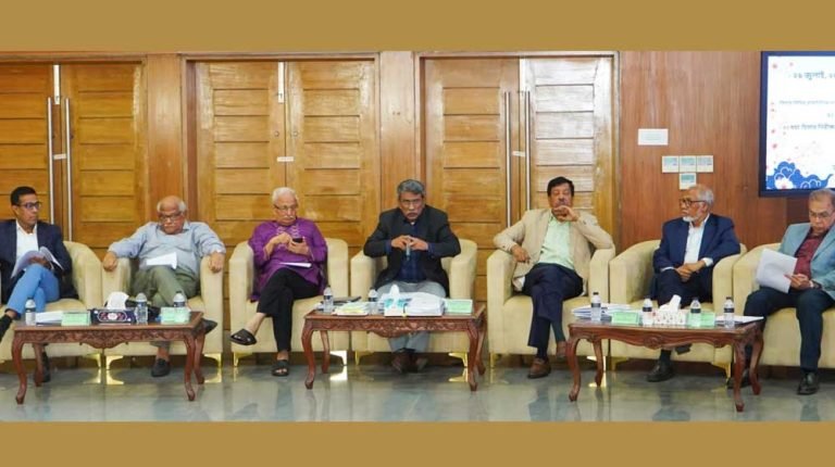 জুলাইয়ের মধ্যে ‘যেভাবেই হোক’ সনদ চূড়ান্ত করতে চায় কমিশন: আলী রীয়াজ