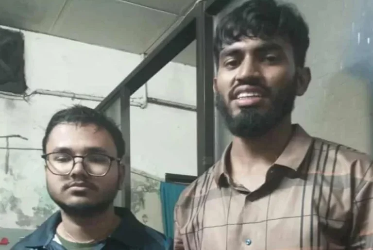 ঢামেক হাসপাতালে ভুয়া চিকিৎসকসহ দুইজন আটক