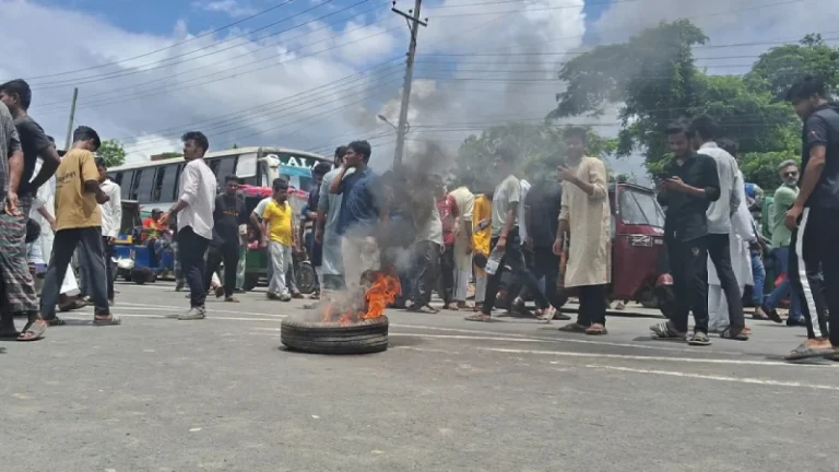 পটিয়া থানা ও কক্সবাজার মহাসড়ক অবরোধ, বৈষম্যবিরোধীদের বিক্ষোভ