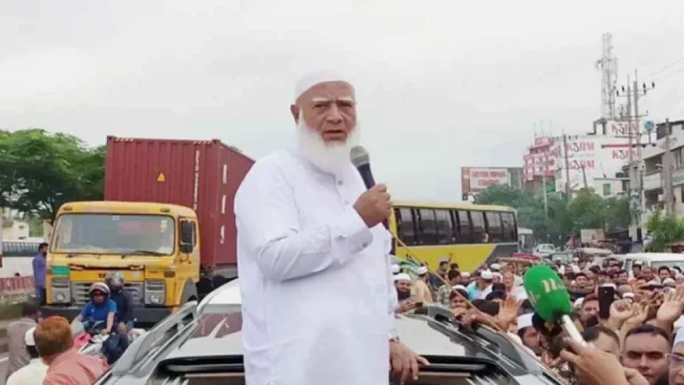 ‘নিজেদের সামলান, নয়তো জনগণই আপনাদের সামলে দেবে’