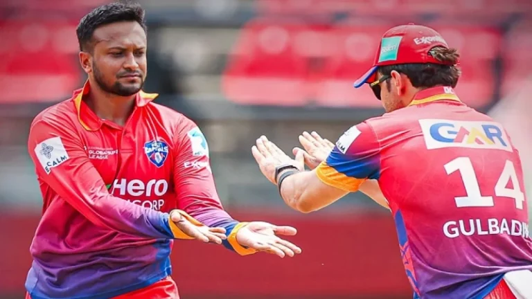 ক্যারিবিয়ানে ব্যাটে-বলে আগুনে সাকিব কী রেকর্ড গড়লেন