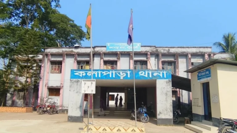 বাড়িতে ডাকাতির সময় প্রবাসীর স্ত্রীকে ধর্ষণ