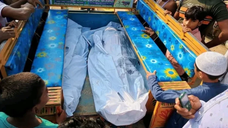 নওগাঁয় নিজ বাড়ি থেকে স্বামী-স্ত্রীর মরদেহ উদ্ধার